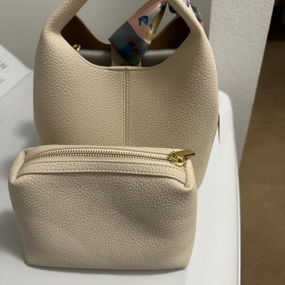 Leather bag with Make up bag by Namu - Picture 4 of 10